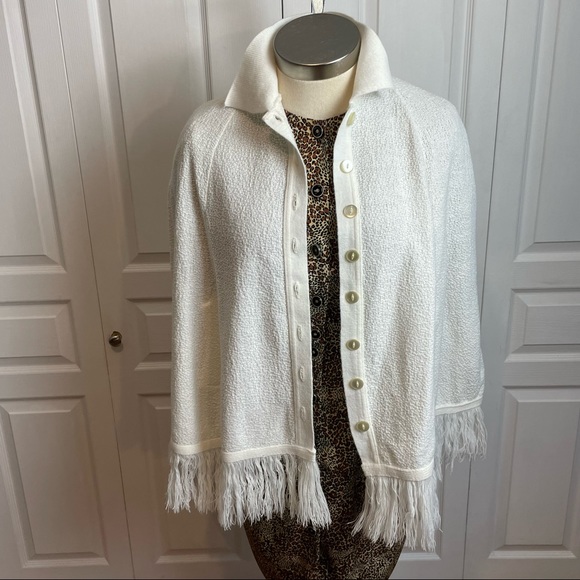 Vintage Sweaters - Vintage Buttoned Poncho